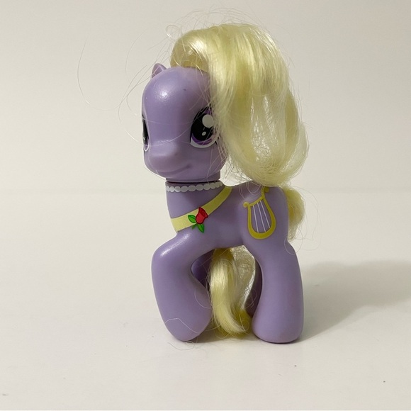 MLP My Little Pony Lyrica Lilac Figure Toy - Picture 1 of 15